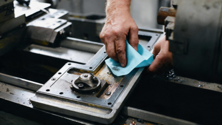 Degreasing Cleaning